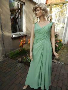 Färberei Holtmann Wittingen - Brautkleid gefärbt - Polyester - grün
